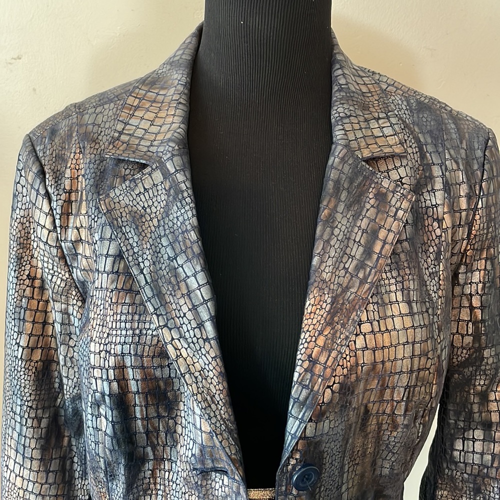 Lightweight Reptile Pattern Jacket - image 2